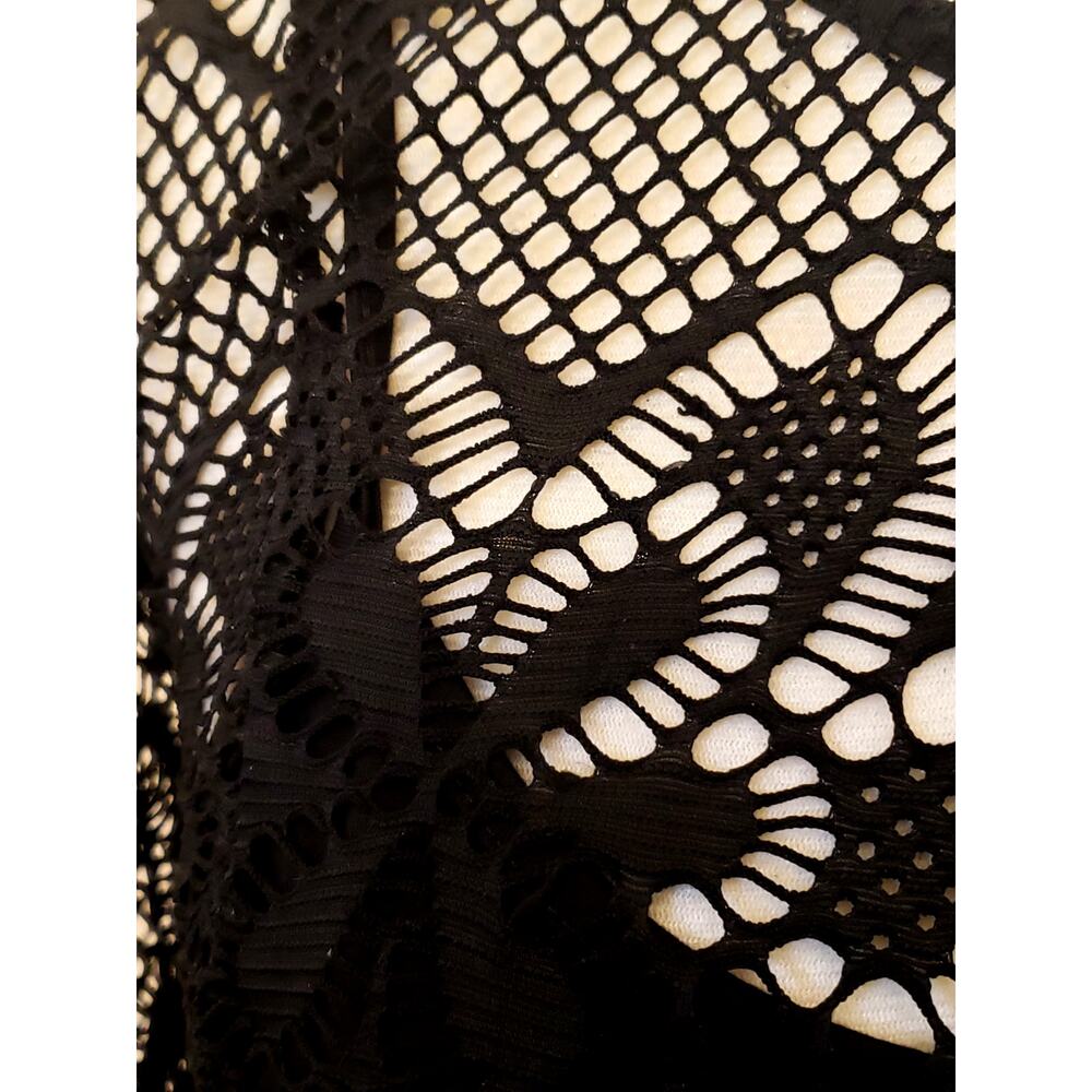 The Paragon Black Lace Two‑Piece Dress Set - Picture 5 of 9